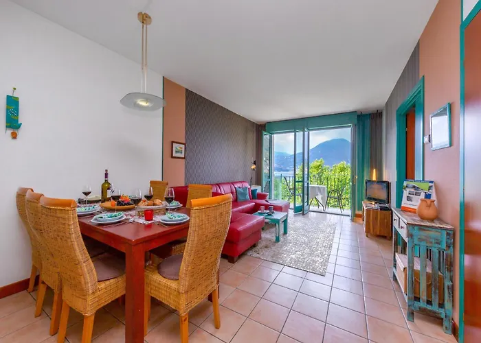 Mit Seeblick Auf Den Luganersee Apartmán